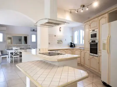 Ferienwohnung für 9 Personen (240 m²) in La Londe-les-Maures 8/10