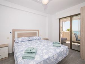 22633835-Ferienwohnung-5-La Mata-300x225-4