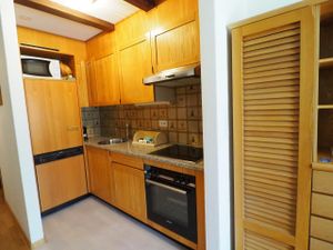 23587775-Ferienwohnung-2-La Punt Chamues-ch-300x225-5