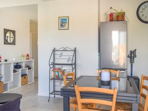 23755393-Ferienwohnung-4-La Rochelle-300x225-4