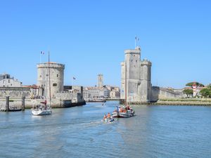 23766725-Ferienwohnung-3-La Rochelle-300x225-4