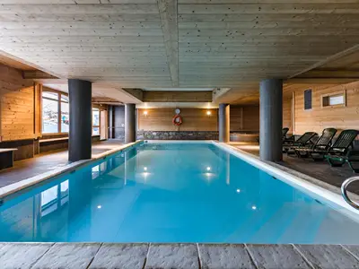 PoolOfHouse