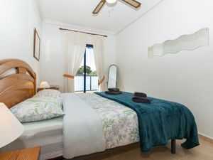 23543654-Ferienwohnung-4-La Zenia-300x225-3