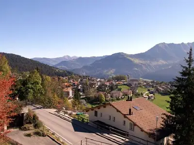Ferienwohnung für 6 Personen in Laax 3/10