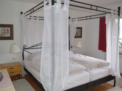 2. Schlafzimmer