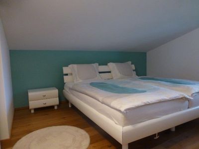 Schlafzimmer 1 mit Doppelbett