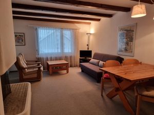 23146429-Ferienwohnung-4-Laax-300x225-0