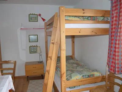 Ferienwohnung für 6 Personen in Laax 3/10