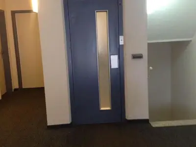 Wohnung über Lift in oberster Etage erreichbar (auch für Behinderte)