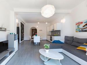 23096901-Ferienwohnung-5-Labin-300x225-5