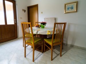 23932045-Ferienwohnung-5-Labin-300x225-3