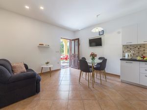 23731902-Ferienwohnung-8-Labin-300x225-1