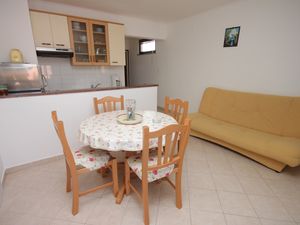 18323966-Ferienwohnung-4-Labin-300x225-1