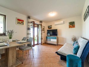 23917652-Ferienwohnung-4-Labin-300x225-0