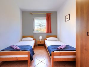 23860083-Ferienwohnung-5-Labin-300x225-5