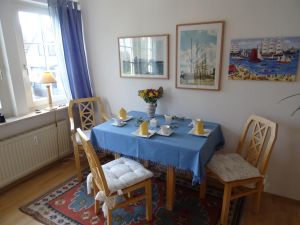 23520271-Ferienwohnung-3-Laboe-300x225-5