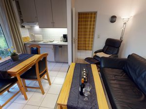 23520313-Ferienwohnung-2-Laboe-300x225-3