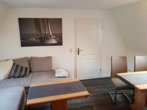 23520291-Ferienwohnung-6-Laboe-300x225-1