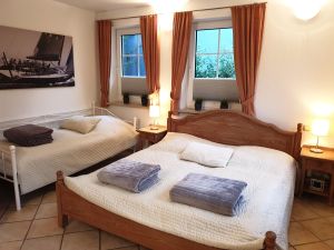 23988648-Ferienwohnung-6-Laboe-300x225-1