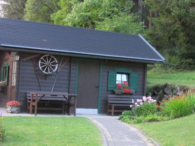 Gartenhütte mit gemütlichen Rastplatz