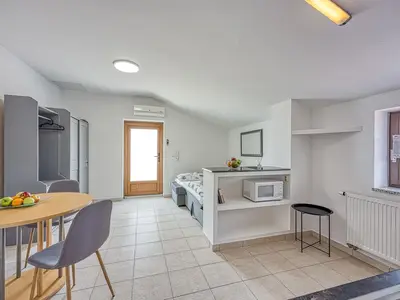 Ferienwohnung für 2 Personen (35 m²) in Ladrovići 5/10