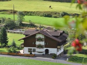 2607995-Ferienwohnung-3-Längenfeld-300x225-0