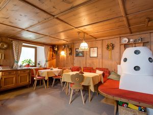 Ferienwohnung für 5 Personen (60 m²) in Längenfeld