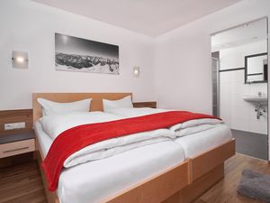 Ferienwohnung für 8 Personen (85 m²) in Längenfeld