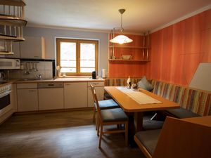 23104039-Ferienwohnung-3-Längenfeld-300x225-3