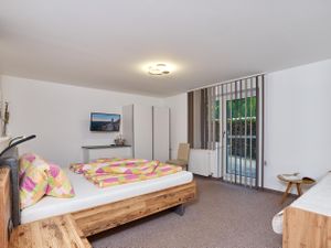 18284700-Ferienwohnung-3-Längenfeld-300x225-1