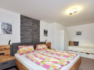 18284700-Ferienwohnung-3-Längenfeld-300x225-2