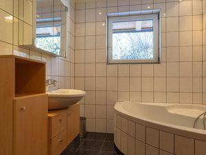 22615975-Ferienwohnung-8-Längenfeld-300x225-4