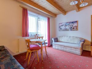 21532999-Ferienwohnung-6-Längenfeld-300x225-1