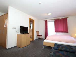 23896341-Ferienwohnung-9-Längenfeld-300x225-5