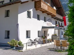 Ferienwohnung für 7 Personen (105 m²) in Längenfeld