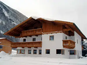 Ferienwohnung für 4 Personen (45 m²) in Längenfeld