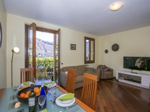 22071309-Ferienwohnung-8-Laglio-300x225-3