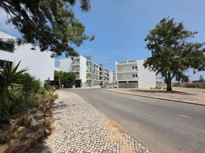 Gebäude und Umbgebung