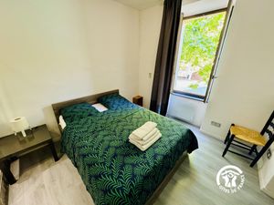 24038605-Ferienwohnung-2-Lagrasse-300x225-1