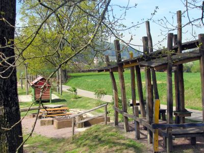 Rast am Spielplatz Kapellenweg