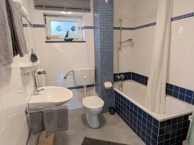 INSIDE, BATHROOM