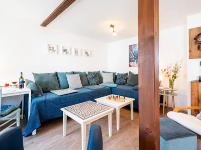 Photo, INSIDE, OUTSIDE