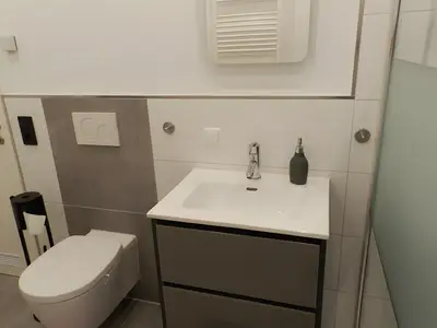 INSIDE, BATHROOM