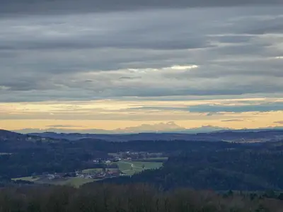 ... mit etwas Glück bis zu den Alpen