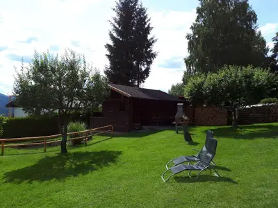 Gartenhaus mit Grill