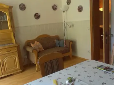 Fewo 2 Wohn-Esszimmer