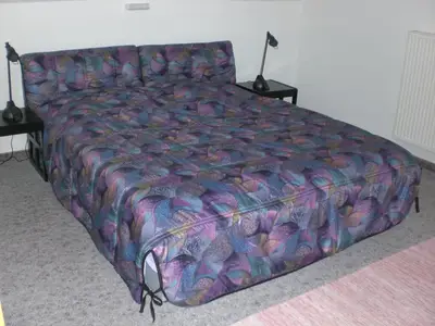 Schlafzimmer 1