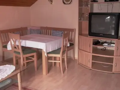 Essecke FeWo Gartenb