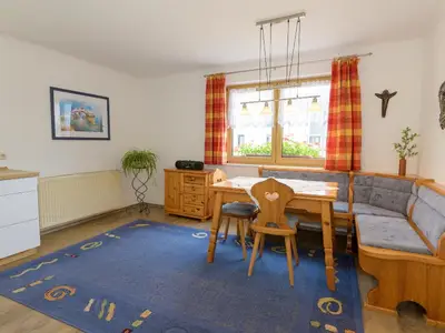 große Wohnküche mit Essecke