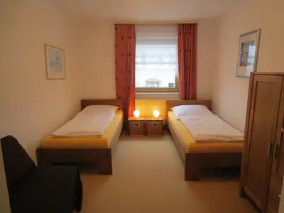 SZ m. 2 Einzelbetten